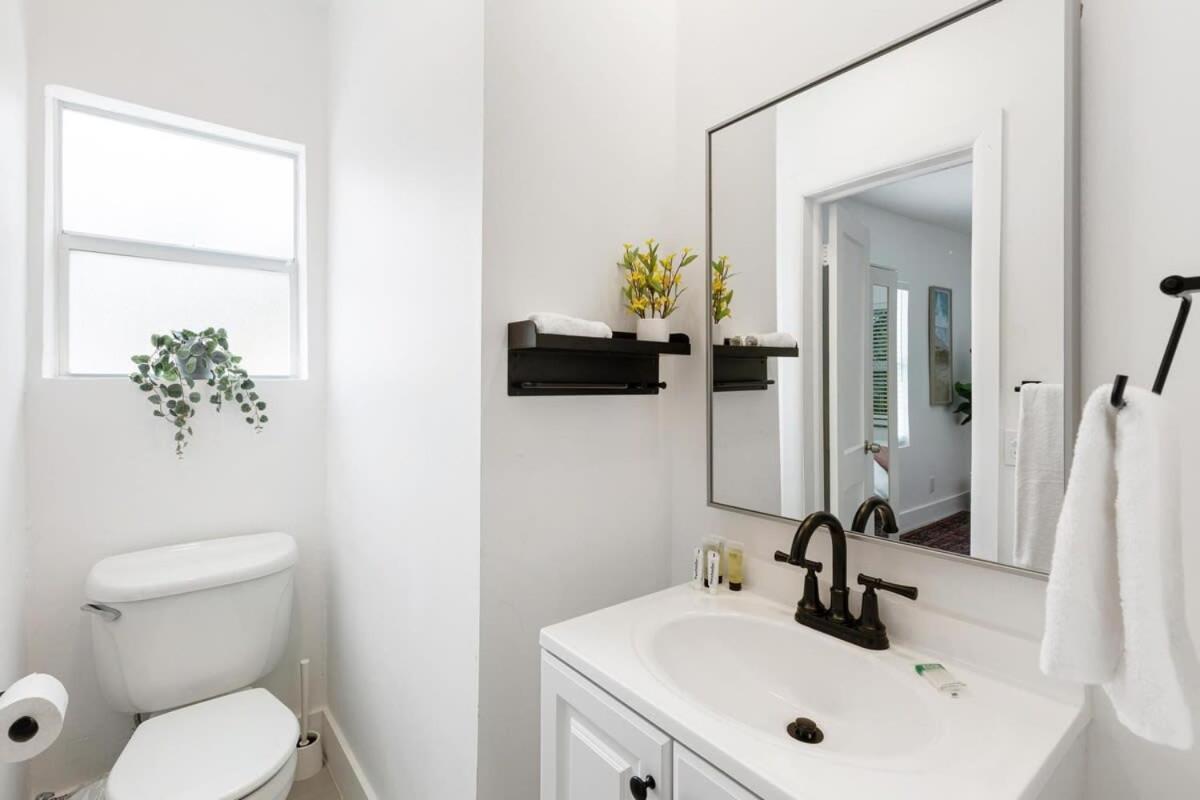 Charming 2 Bedroom Apartment In Victoria Park Fort Lauderdale Luaran gambar